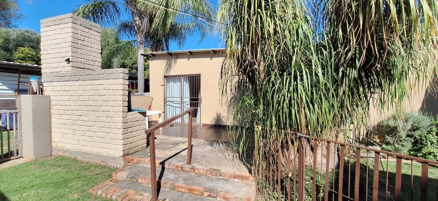 3 Bedroom Property for Sale in Ifafi North West